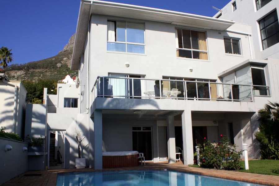 To Let 4 Bedroom Property for Rent in Bantry Bay Western Cape